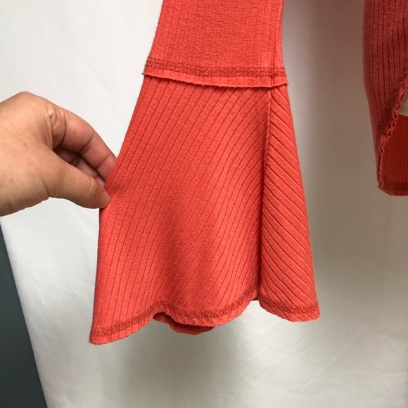 Lucky Brand Coral Hook Front Bell Sleeve Top - Picture 6 of 9